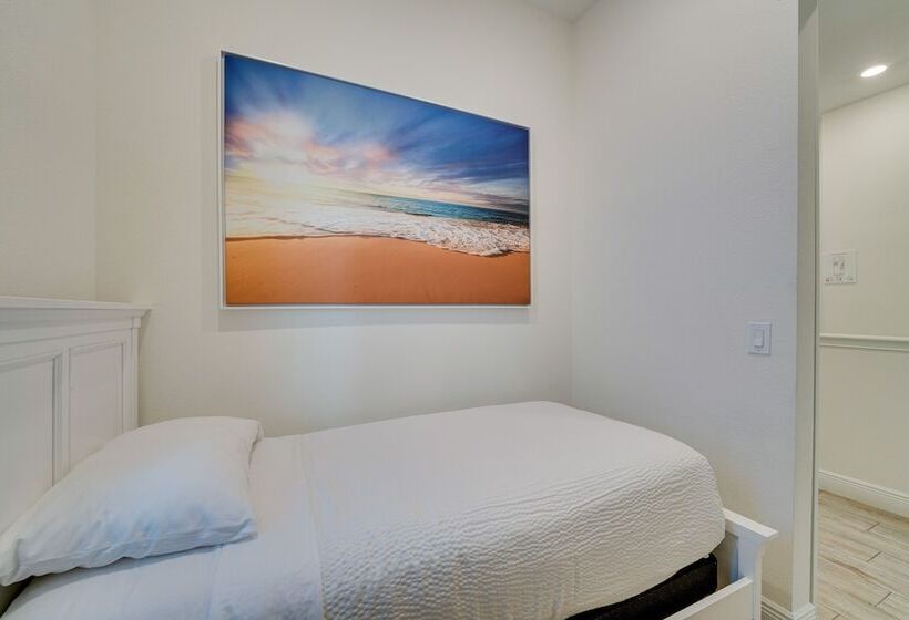 Modern Kissimmee Cottage ~ 5 Miles To Disney Parks