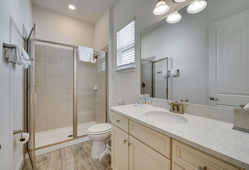 Modern Kissimmee Cottage ~ 5 Miles To Disney Parks