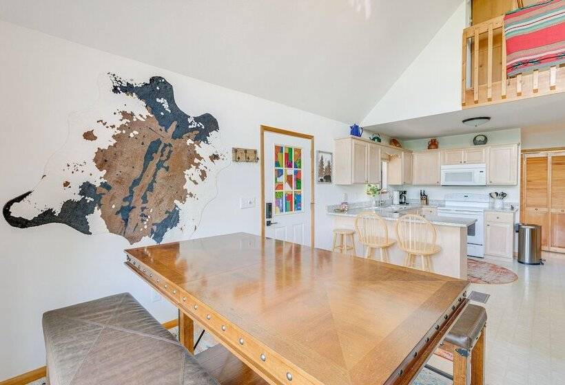 Murphy Cabin W/ Deck & Sweeping Mountain Views!