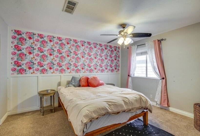 Palm Desert Home W/ Pool, Near Shops On El Paseo!