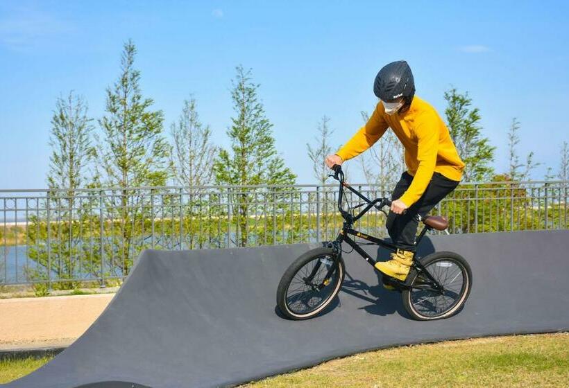 Q Box Hotel Shanghai Sanjiagang