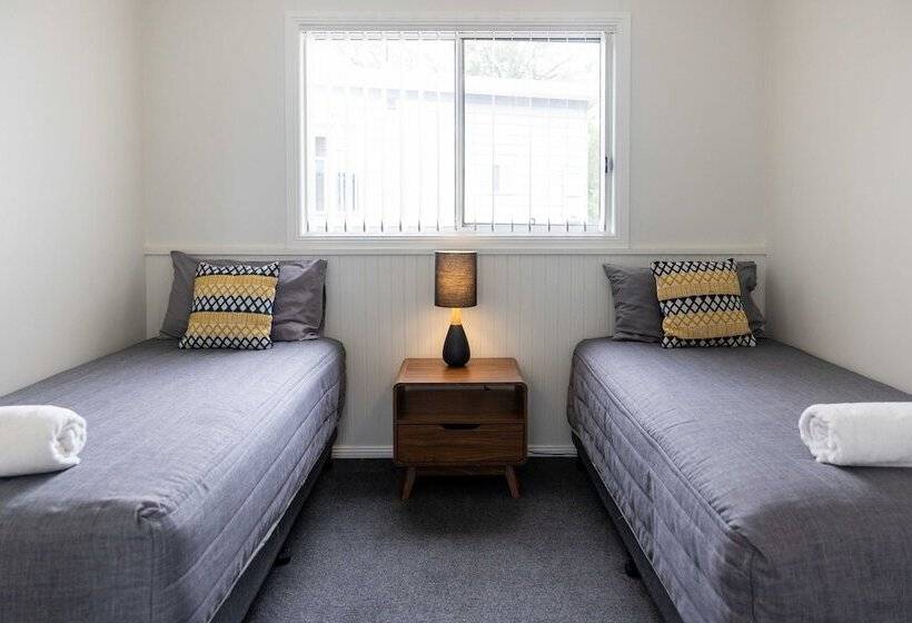 渡假胜地  Coonamble Riverside Caravan Park