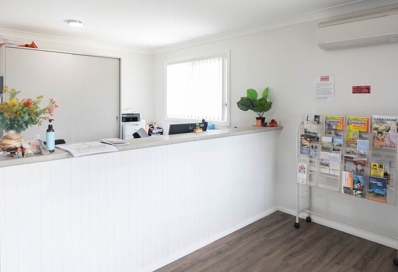 渡假胜地  Coonamble Riverside Caravan Park