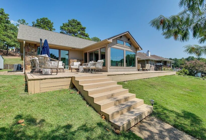 Peaceful Hot Springs Home: Deck W/ Water Views!