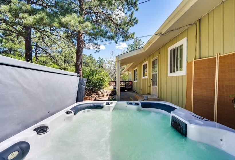 Serene Home W/ Hot Tub   6 Mi To Boulder Falls!