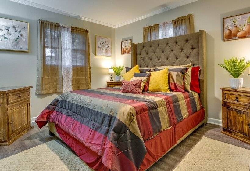 Spacious Little Rock Home W/ Patio 9 Mi To Dtwn!