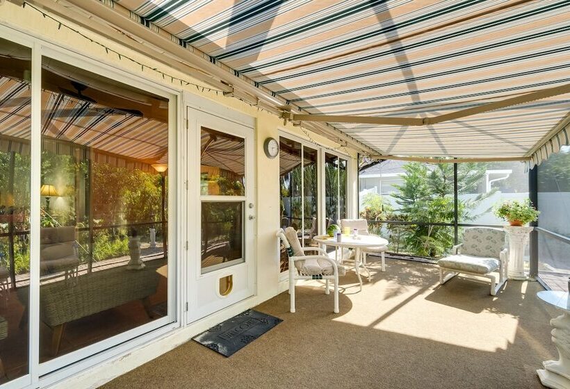 Tranquil Venice Escape W/ Private Backyard Oasis!