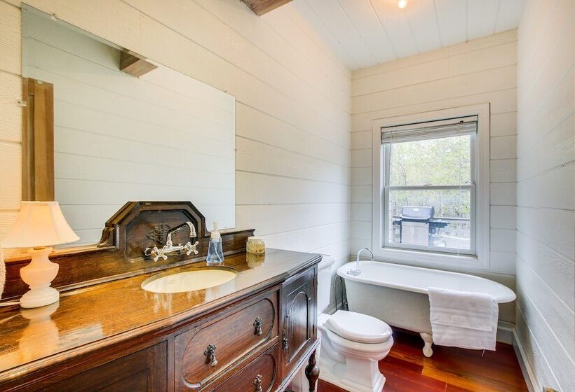 Tranquil Wyoming Cabin Near Uintas   105 Acres!