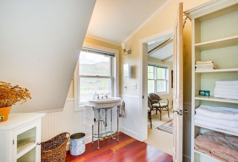Tranquil Wyoming Cabin Near Uintas   105 Acres!
