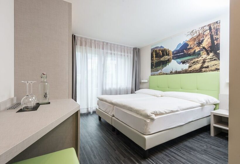 בית מלון כפרי Adhhoc