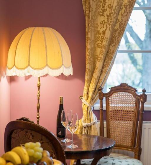 فندق Nibelungenhof