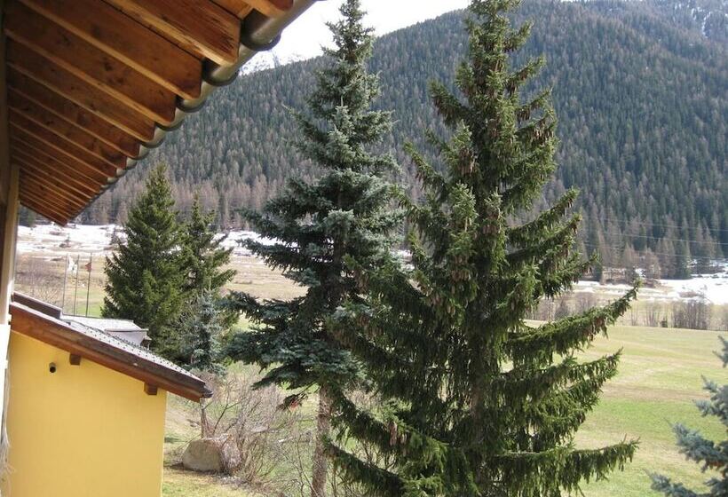 ホテル Pizzeria Selva