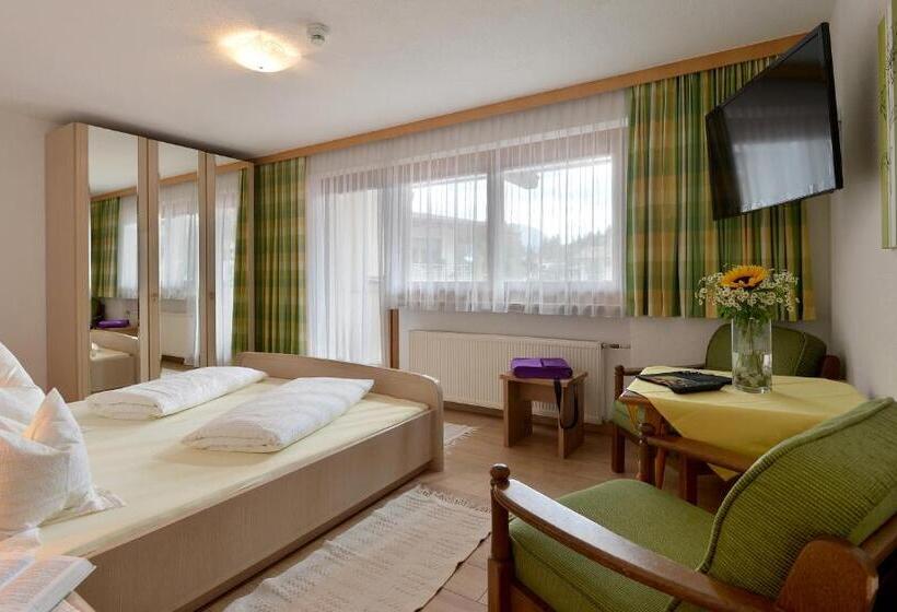 فندق Theresia Garni