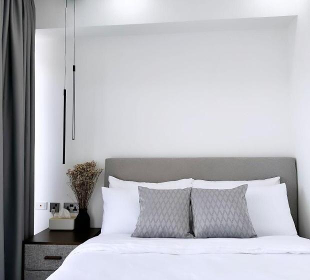 Emerin Suites @ Aeon Towers