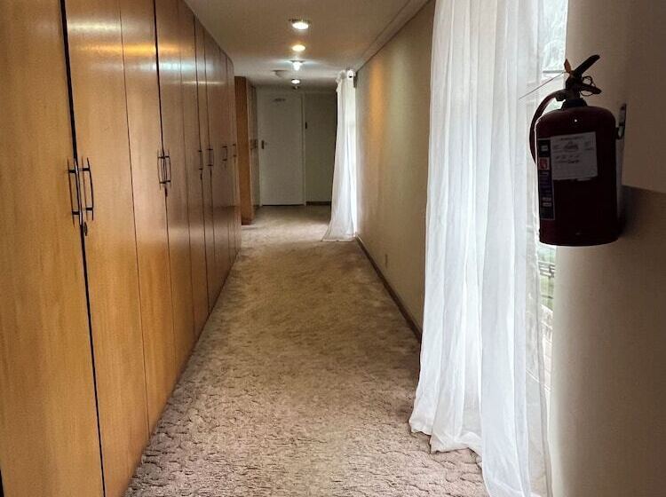 בית מלון כפרי Ab Lodge