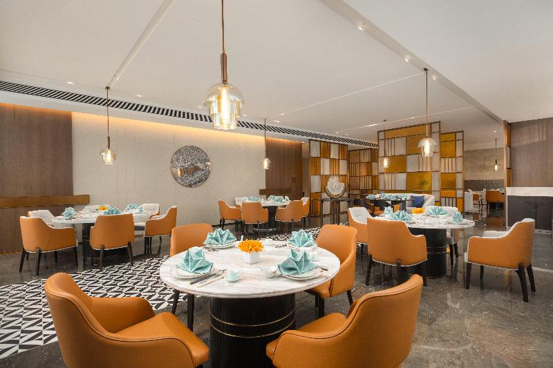 ホテル Crowne Plaza Jiangmen Binjiang, An Ihg