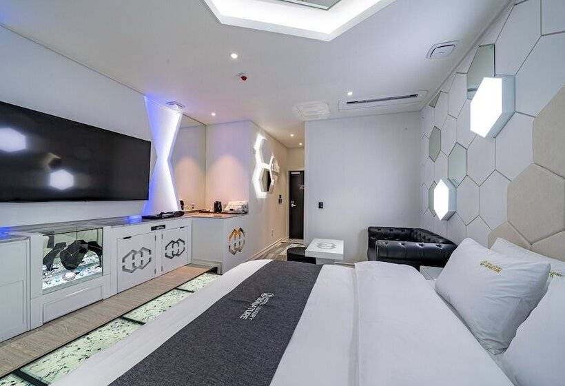 فندق على الطريق Goseong Luxury Hotel Signature