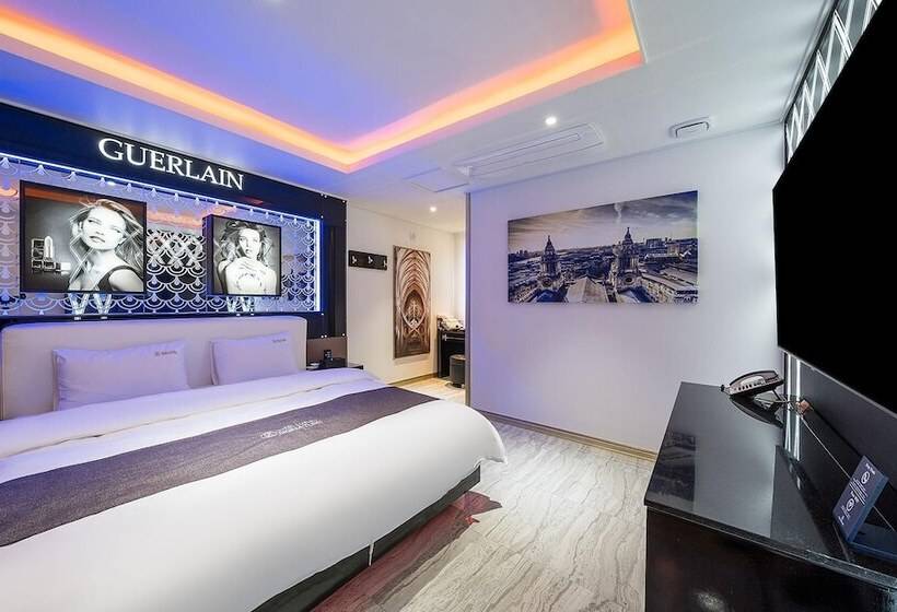 فندق على الطريق Goseong Luxury Hotel Signature
