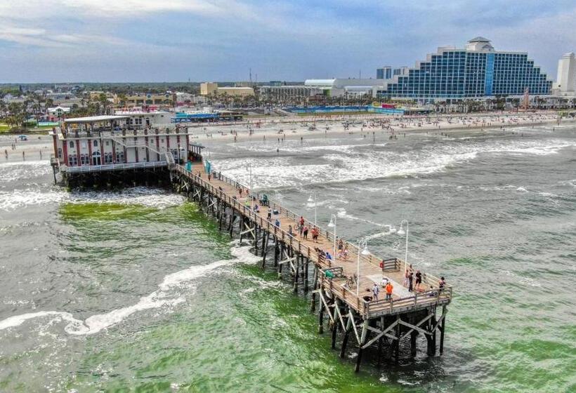 Pirates Cove 4th Floor Balcony Remodeled Condo