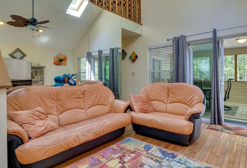 Fire Pit, Kayak & Gas Grill: Pocono Lake Home!
