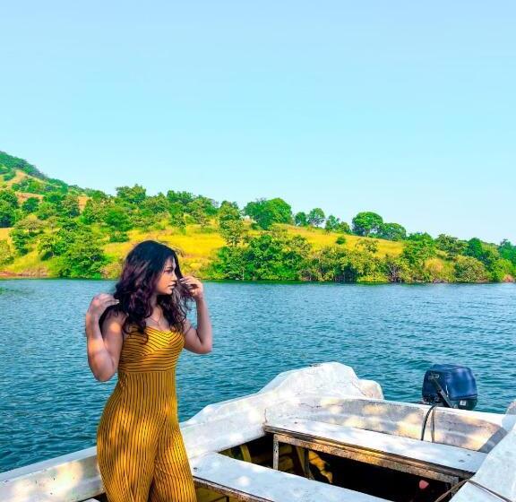 مبيت وإفطار Lakeview Resort Near Lavasa By Maharashtra Camper’s