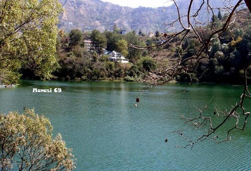 호텔 Grg Tribhuwan Ranikhet