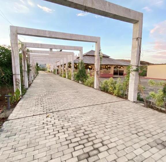 בית מלון כפרי Retro Forest Resort Lonavala