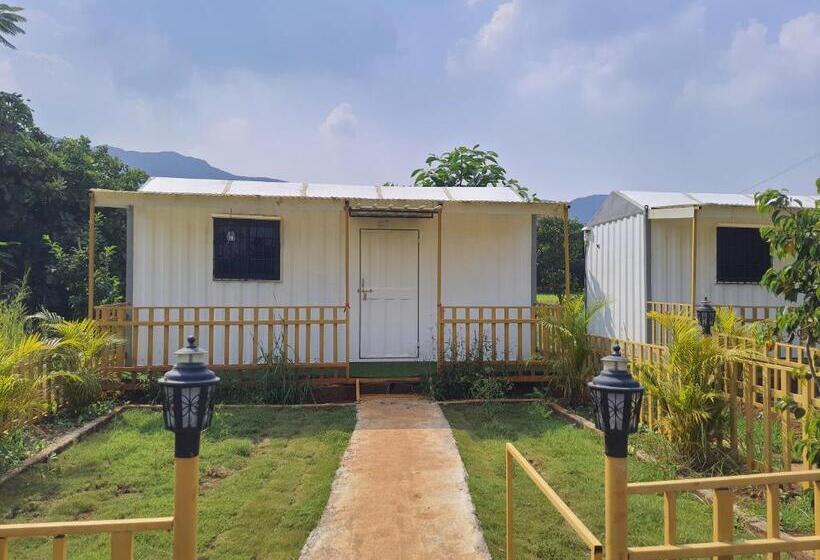فندق Saifarm Resort Lonavala
