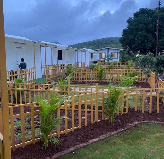 فندق Saifarm Resort Lonavala