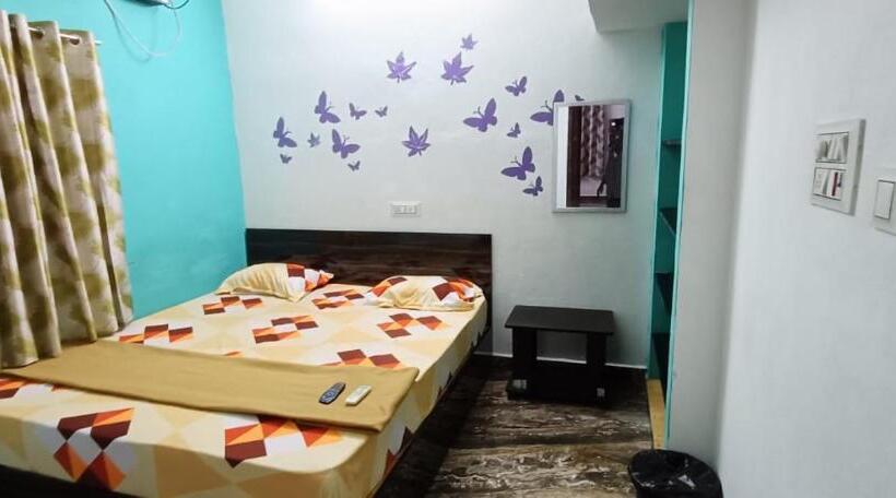 هتل Sea View Beach House