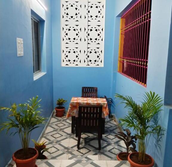 هتل Sea View Beach House