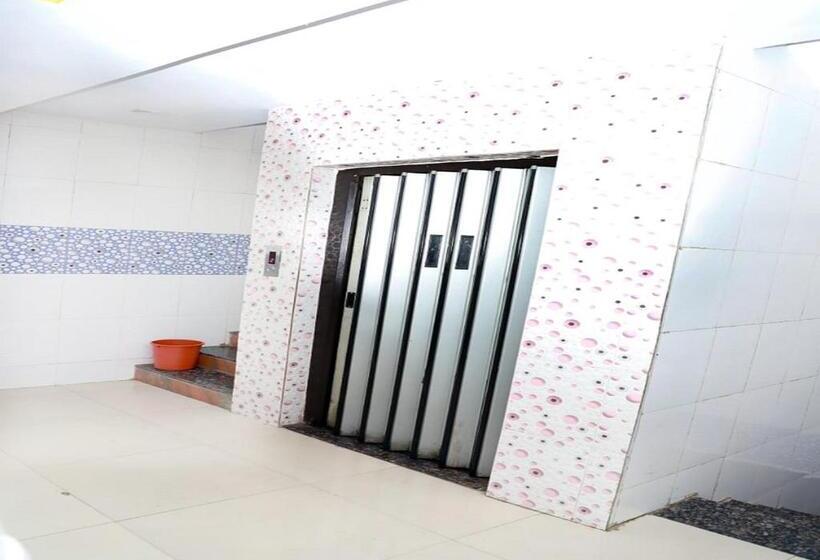 בית מלון כפרי Sitaram Palace Shirdi