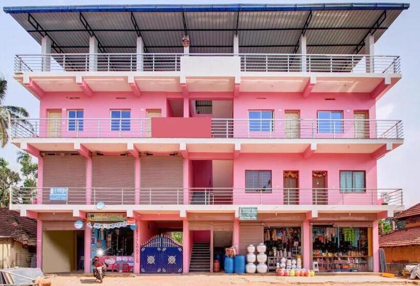 ホテル Staymaker Sri Annapoorneshwari Residency