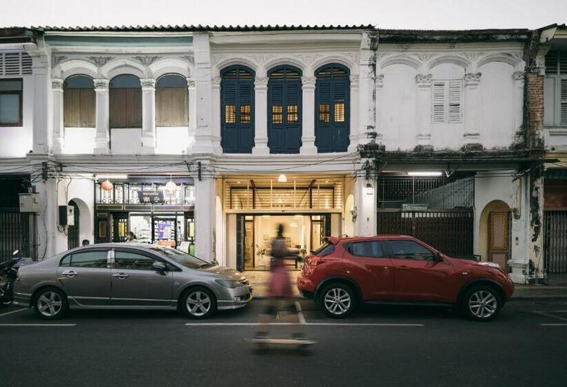 ペンション 97 Yaowarat   Phuket Old Town