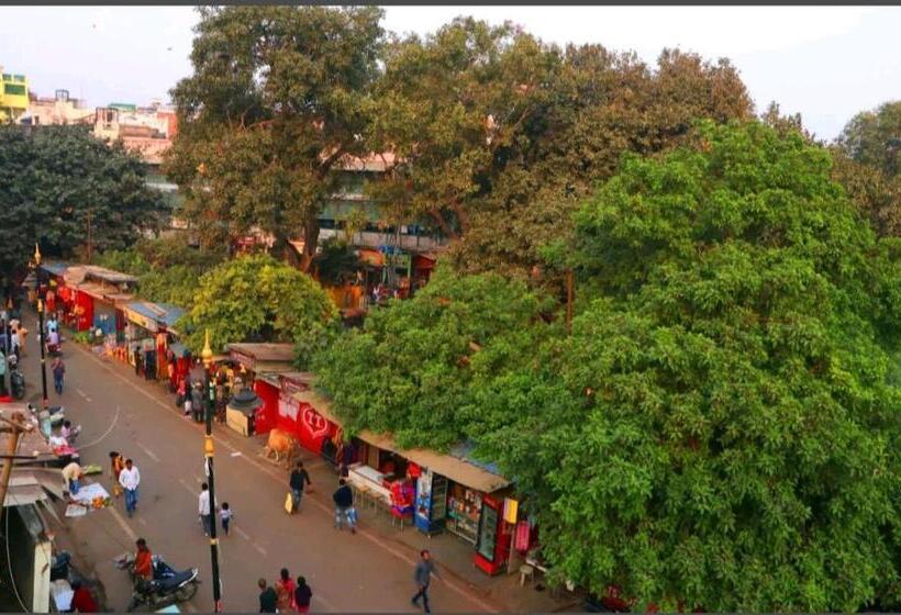 פנסיון Gopal Residency