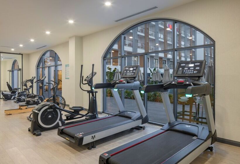 Arcanus Hotels Trendline Side