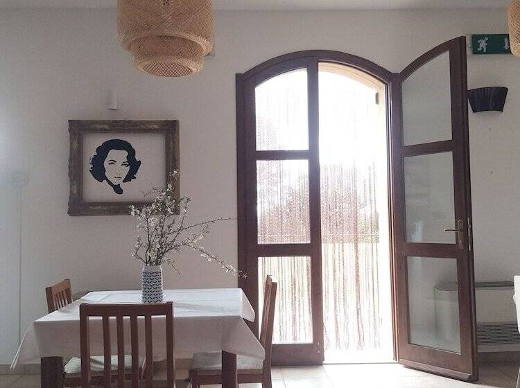 Room In B&b   Note Di Stelle Resort In Marrubiu Num01