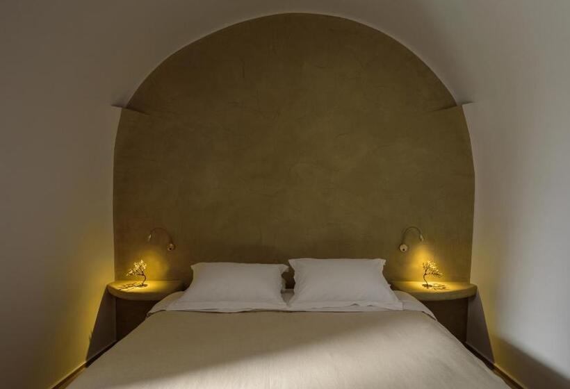 تختخواب و صبحانه Oia Treasures Art Suites