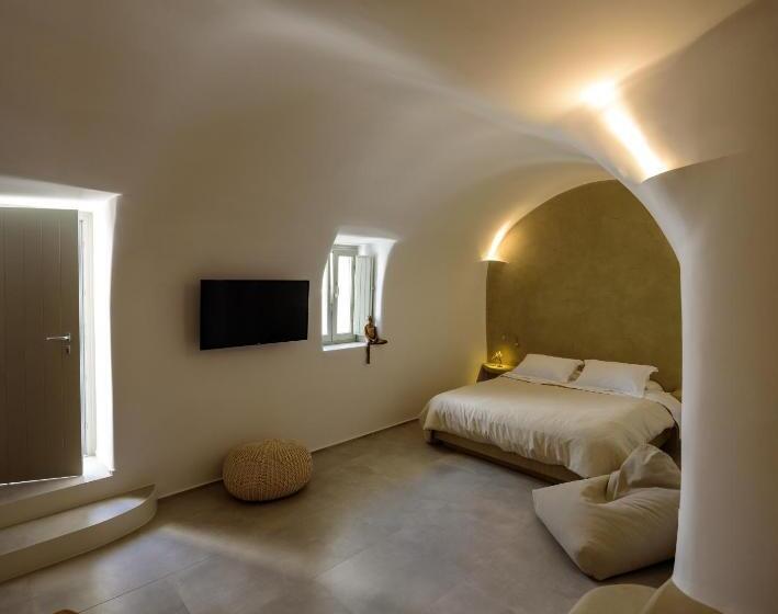 تختخواب و صبحانه Oia Treasures Art Suites