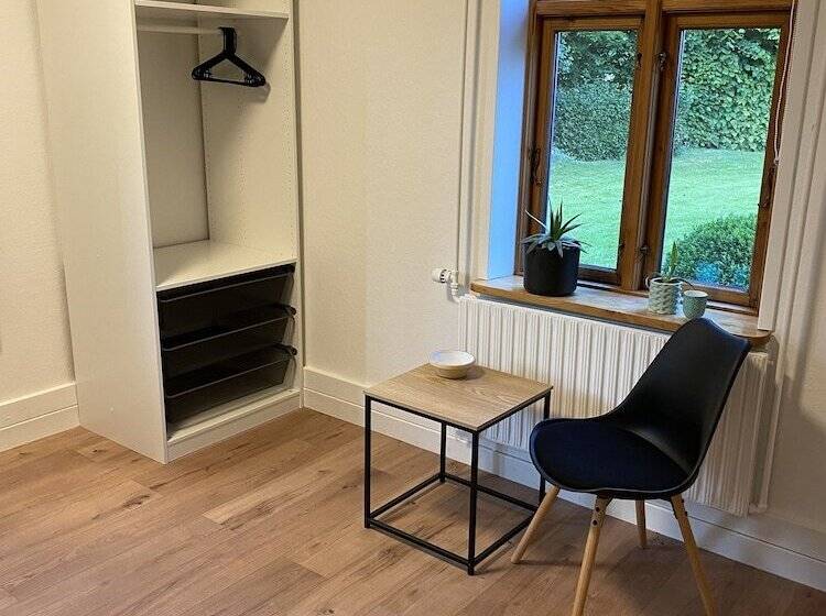 تختخواب و صبحانه Stay Billund