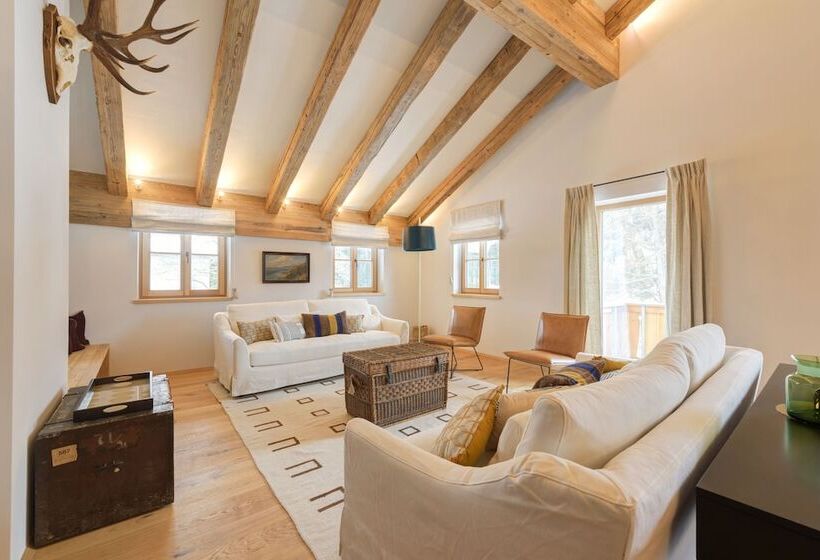 Chalet Silver Fox
