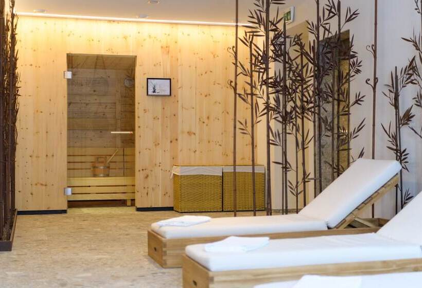 Chalet Silver Fox