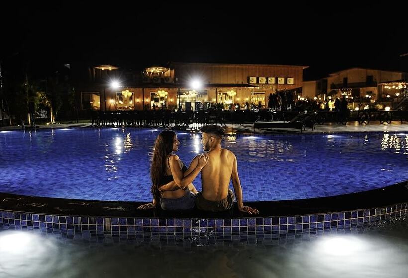 فندق Anantum Gateway Resorts