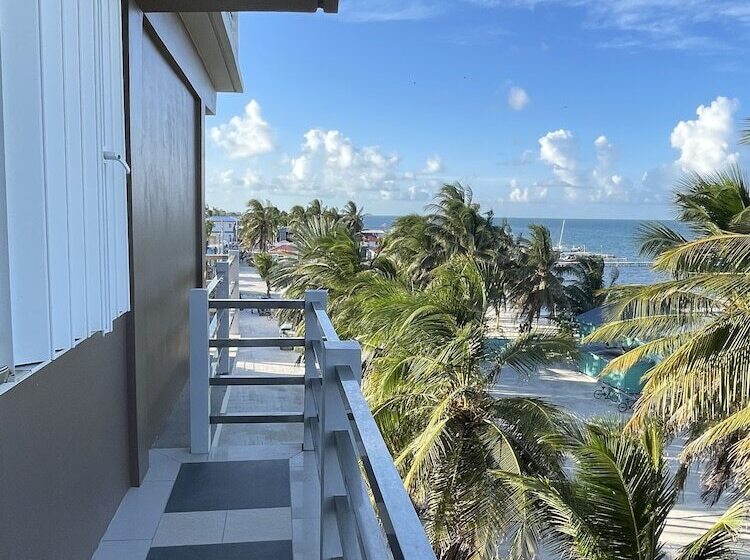 בית מלון כפרי Caye Caulker Beach