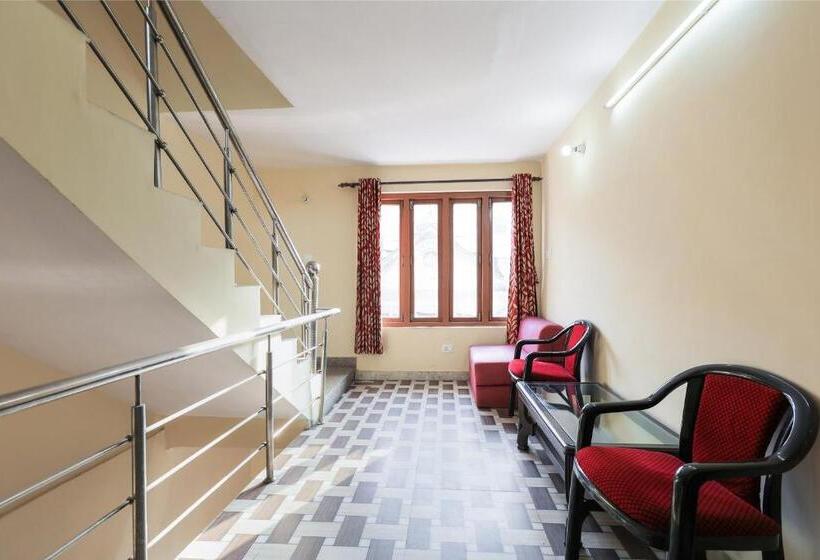 Отель Collection O Chand Regency