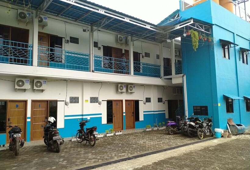 ホテル Penginapan Banyu Biruku