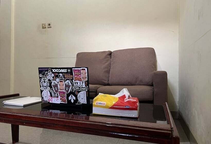 هتل Spot On 92338 Karin Kost