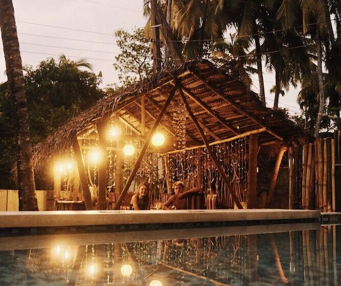 ホテル The Jini House   Kabalana
