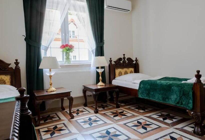 فندق Zielony Kompleks Dwór Ostoya