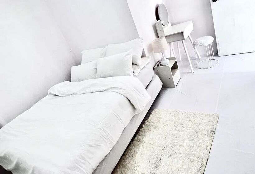 بنسيون Blanche Hotel By Oyo